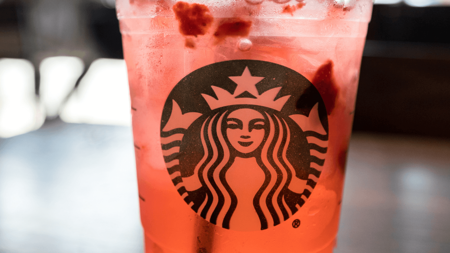 How Many Carbs are in a Strawberry Refresher from Starbucks? starbmag