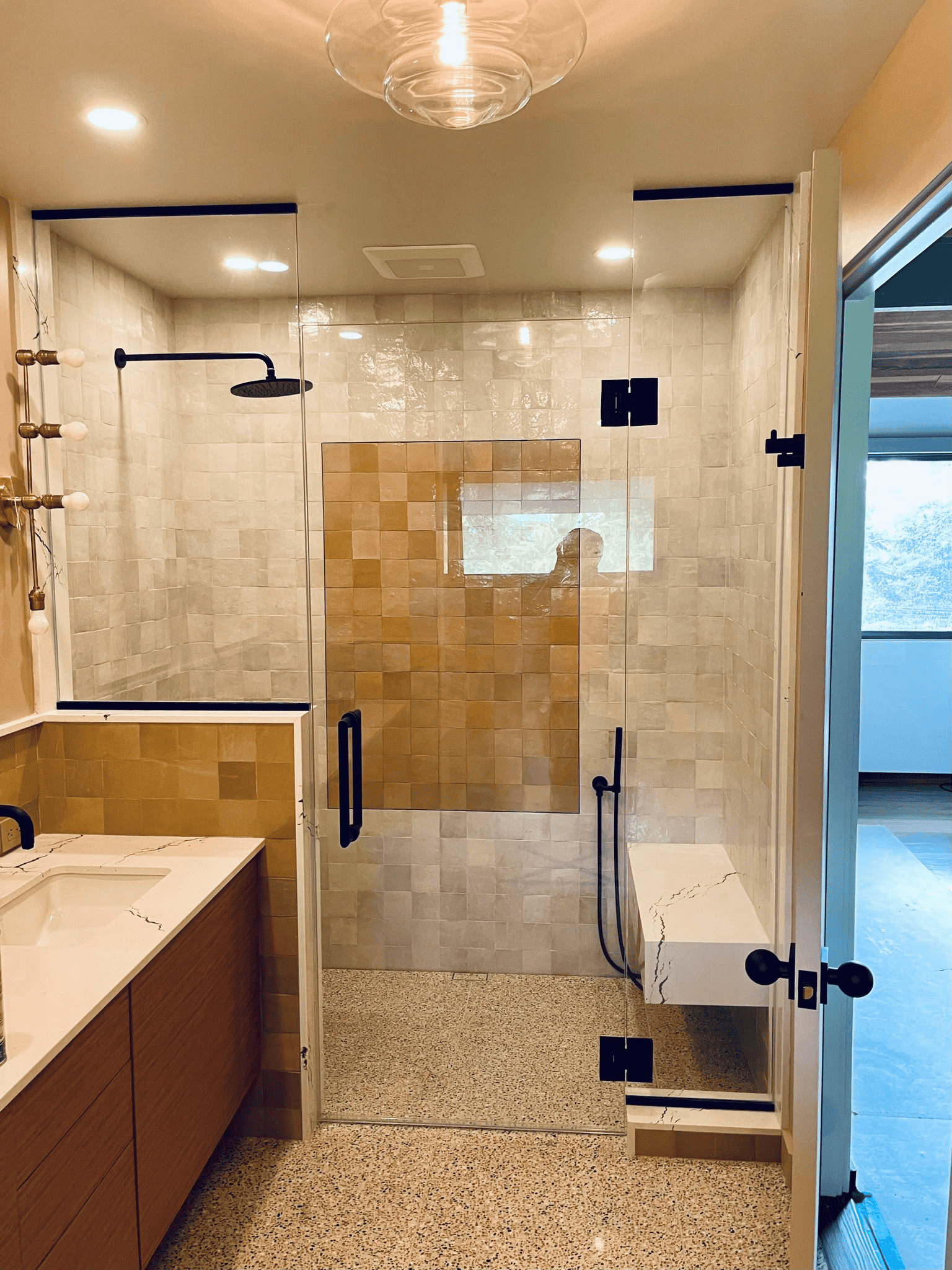 17 Walk-In Shower With Bench Ideas For A Spa-like Experience At Home ...