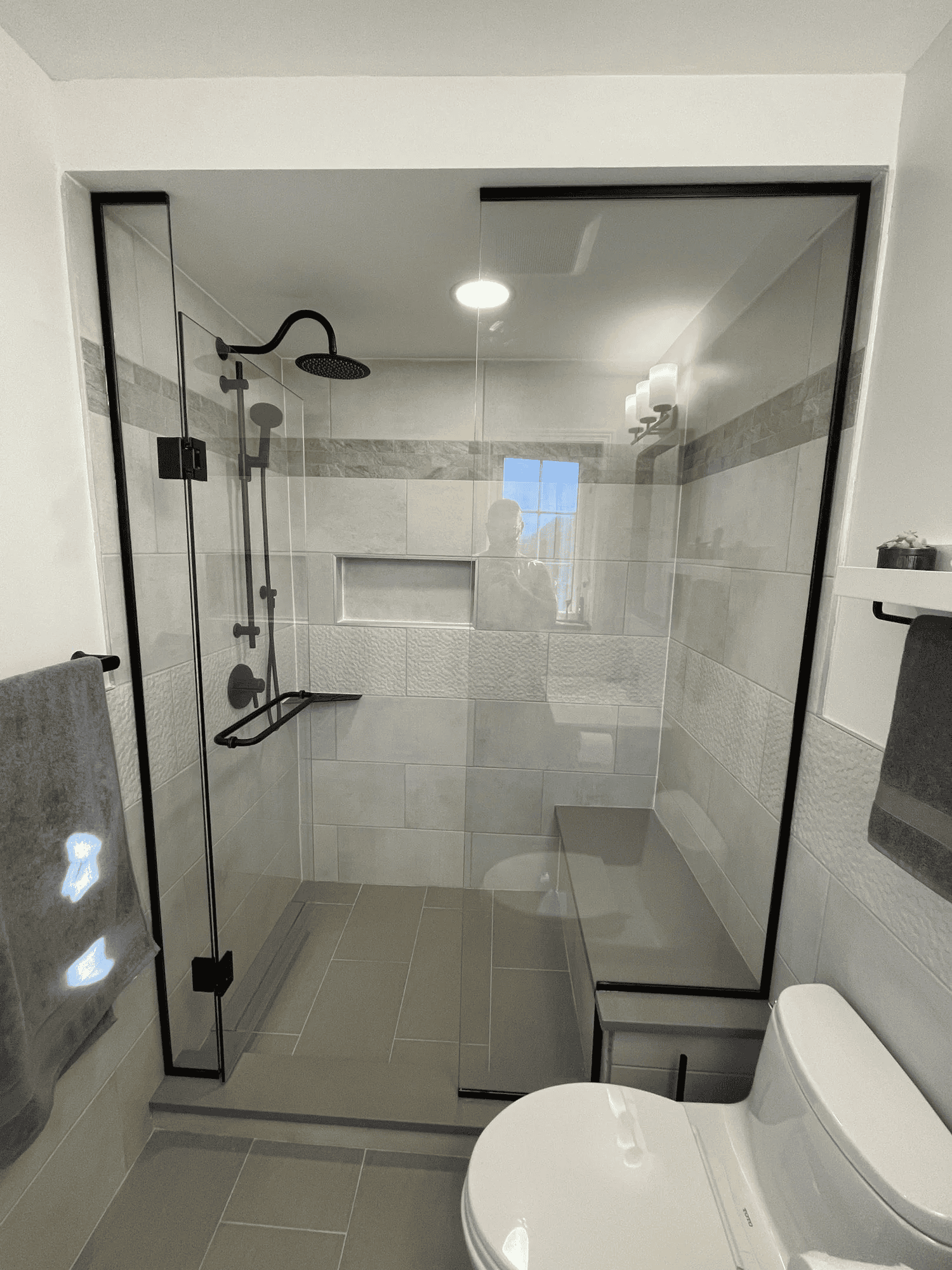 17 Walk-In Shower With Bench Ideas For A Spa-like Experience At Home ...