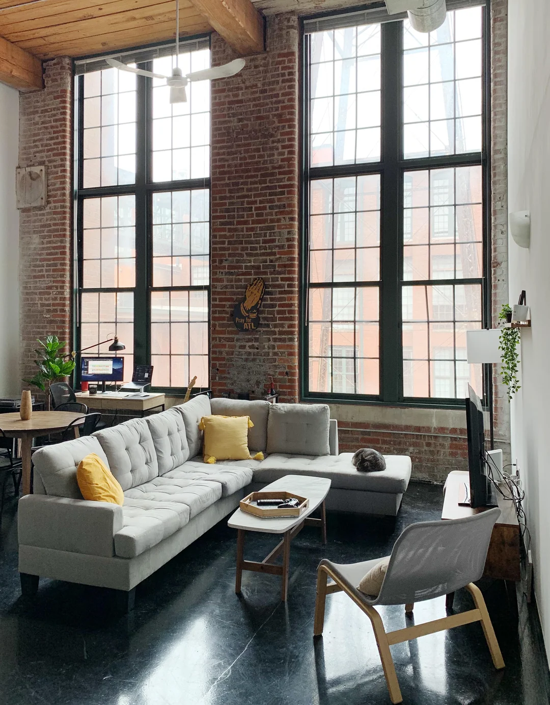 20 Small Living Room Couch Ideas That Will Make You And Your Guests ...
