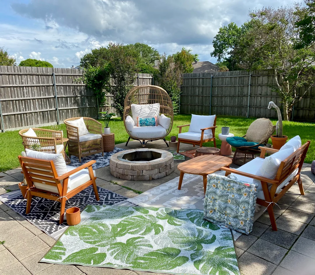 20 Small Garden Furniture Ideas That will Elevate Your Garden - starbmag