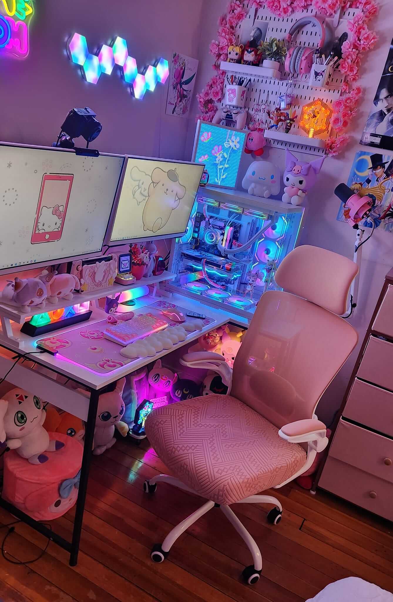 20 Pink Office Decorating Ideas For Small Spaces That Are Both Chic And ...